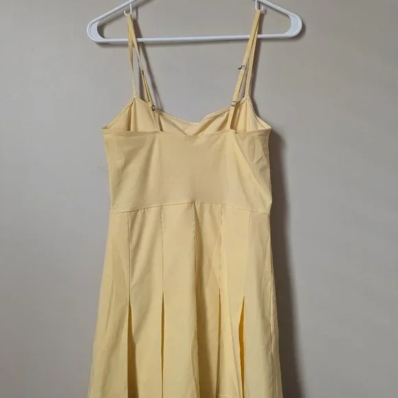 Abercrombie and Fitch Pleated Traveler Mini Dress - Picture 3 of 9